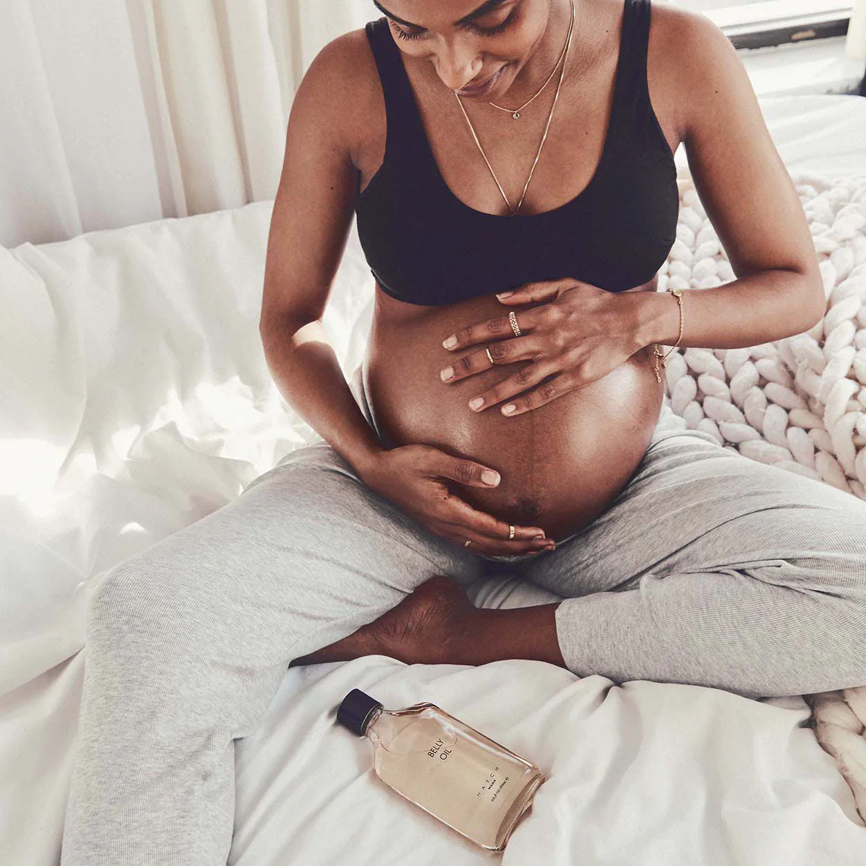 7 Best Natural Belly Oils For Pregnancy (2026)