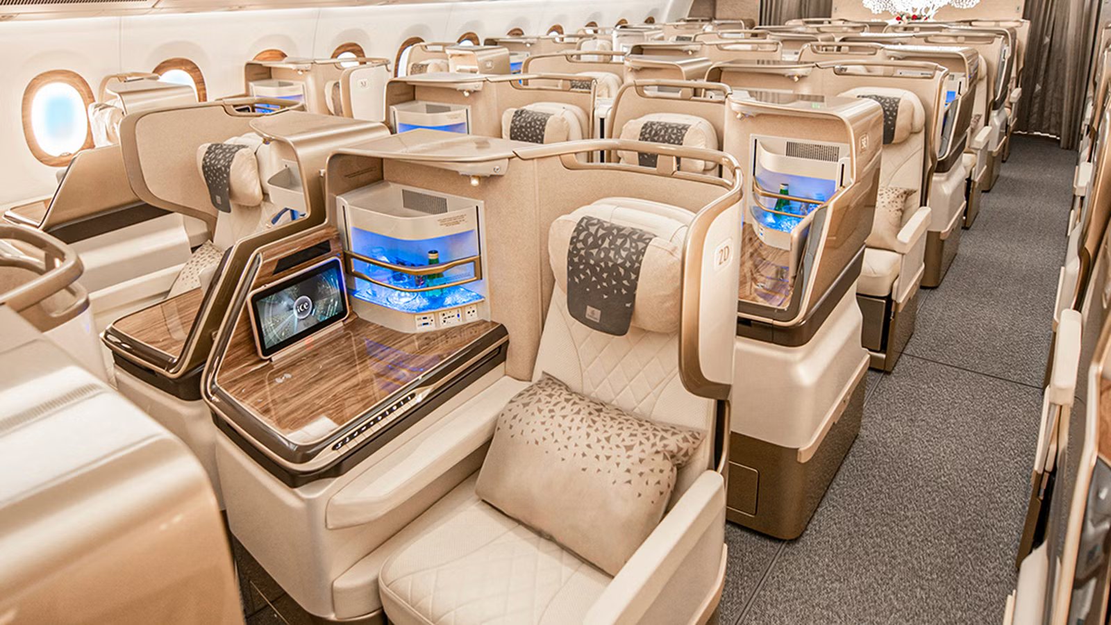 Here’s How Emirates’ New Airbus A350 Business Class Compares To Its Older Boeing 777 Cabin