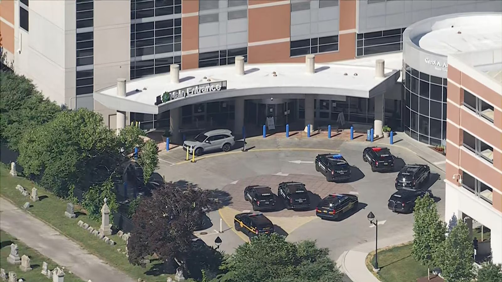 Manhunt underway after 2 shot at Delaware hospital: Officials