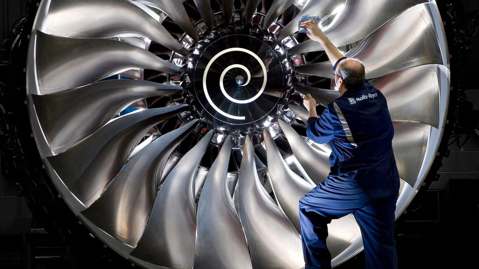 How The Airbus A350’s Engine Quietly Became The Cash Machine Saving Rolls-Royce