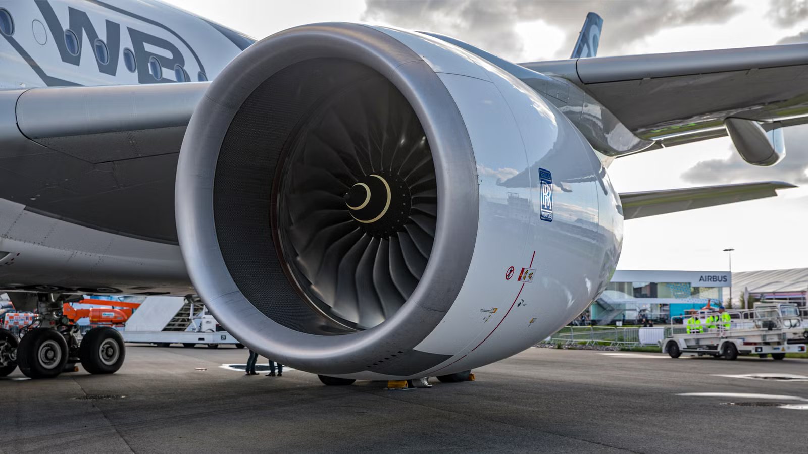 How The Rolls-Royce Trent XWB’s Extreme Bypass Ratio Creates Problems No Other Jet Engine Faces