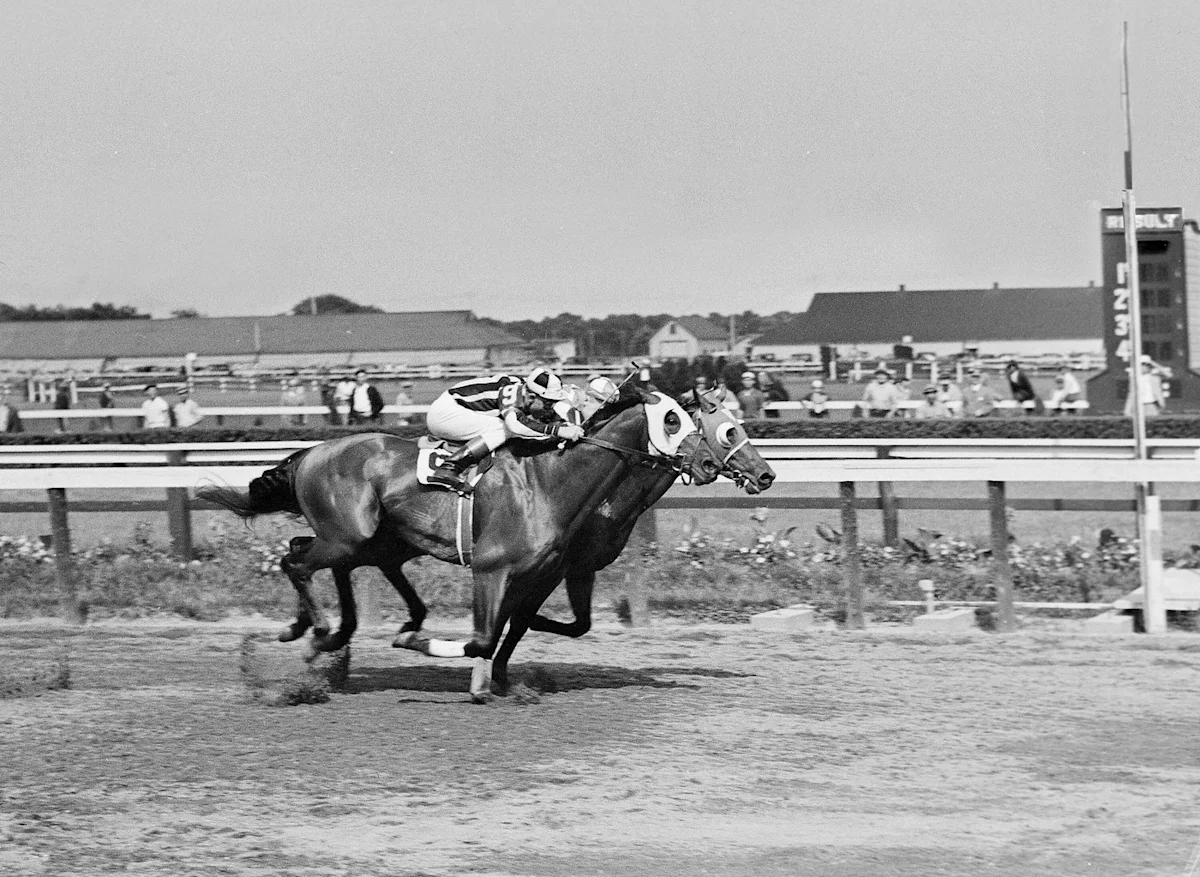 Final stretch: NYC’s last horse track, Aqueduct, ending live races