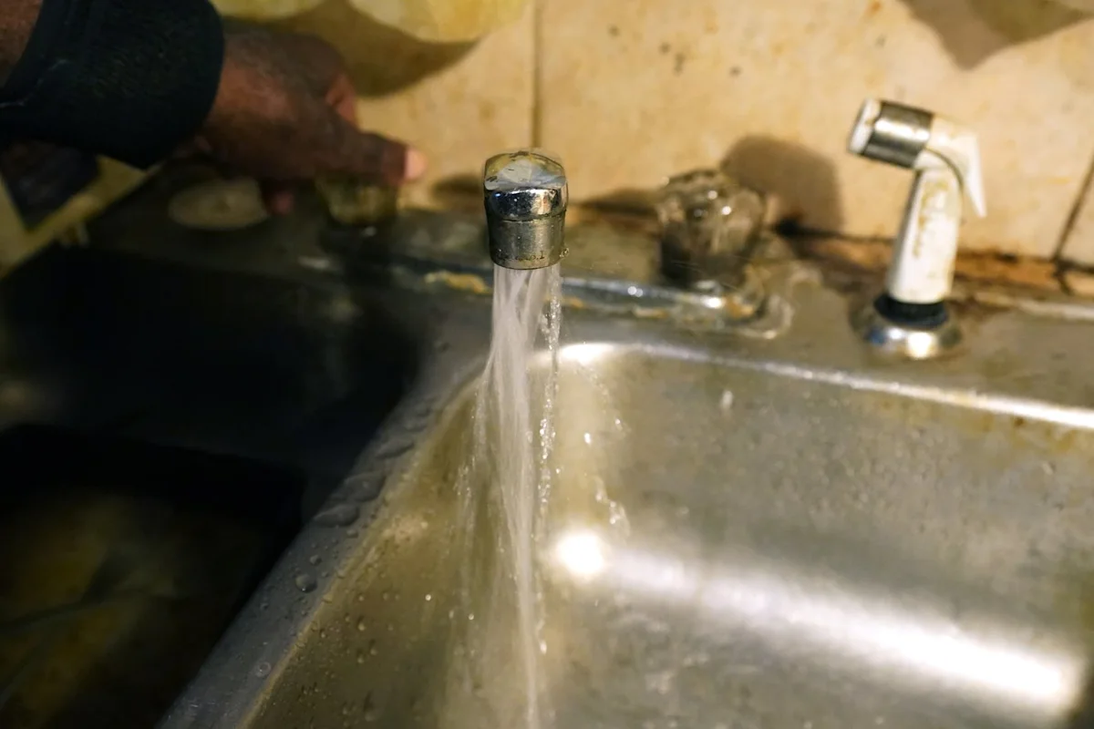 Vancouver Island community under urgent water alert after main break disrupts system
