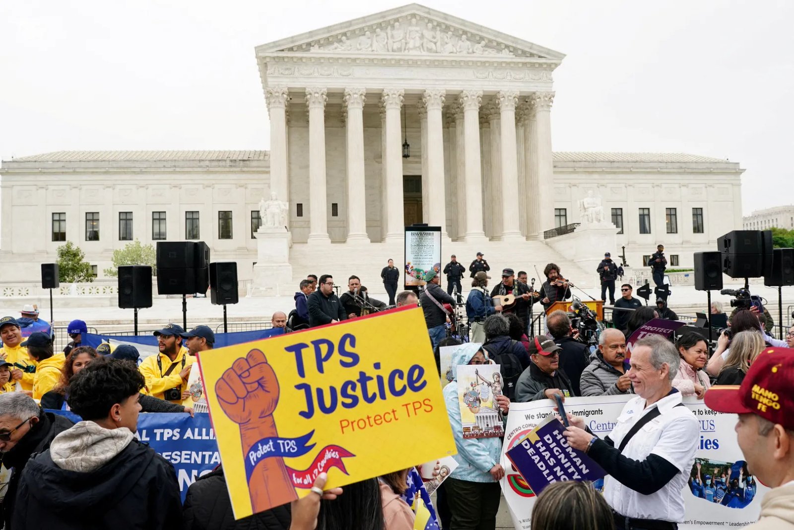 US ends deportation protections (TPS) for Haitians and Syrians | Politics News