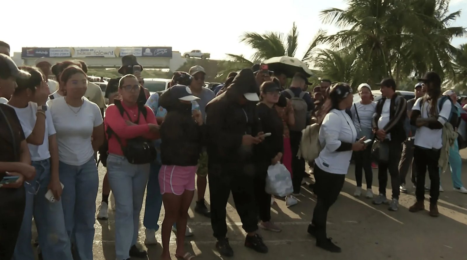 Anger grows in Venezuela as citizens blocked from aiding earthquake rescue | Earthquakes