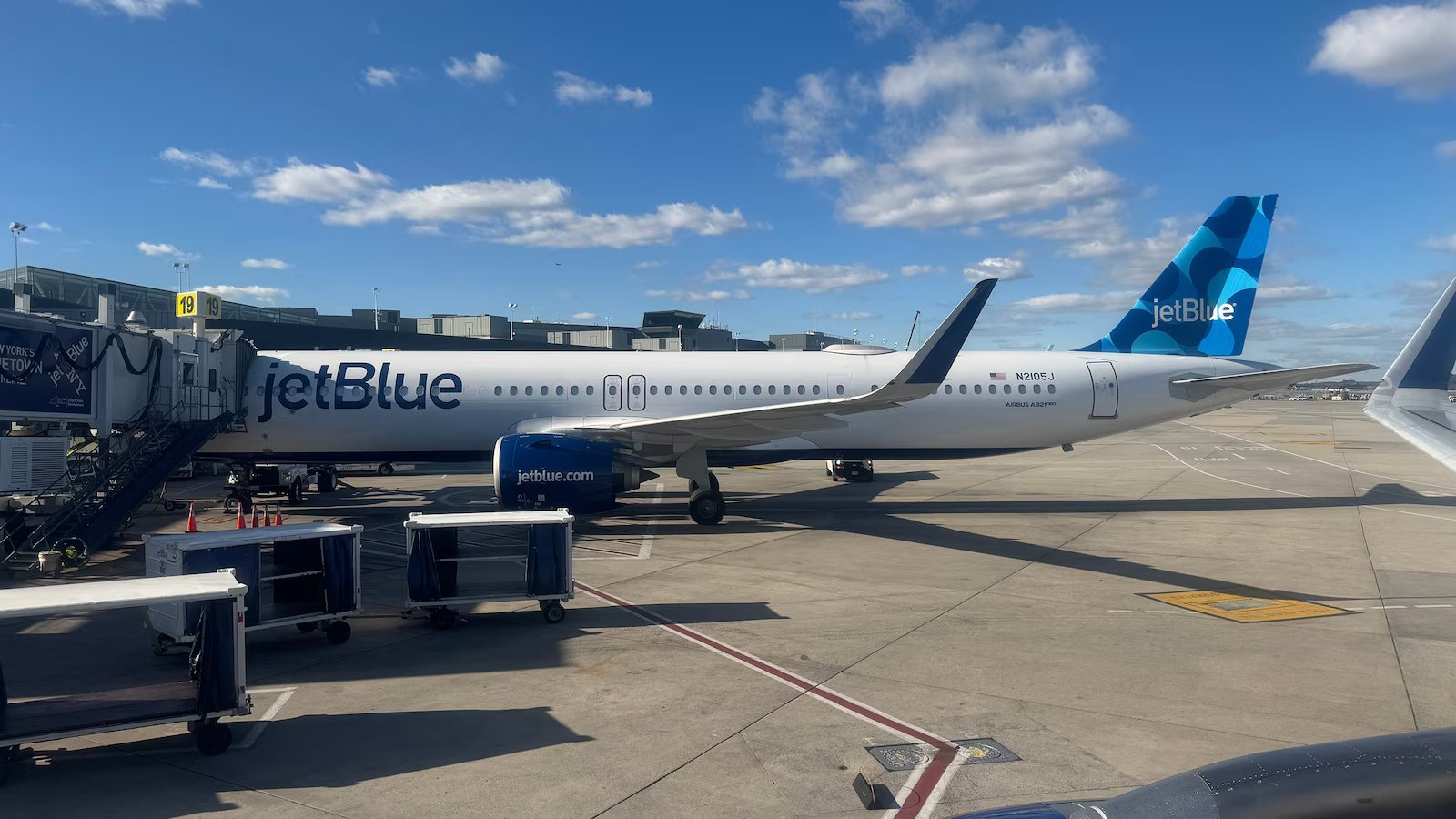JetBlue flight reports striking drone while landing at JFK
