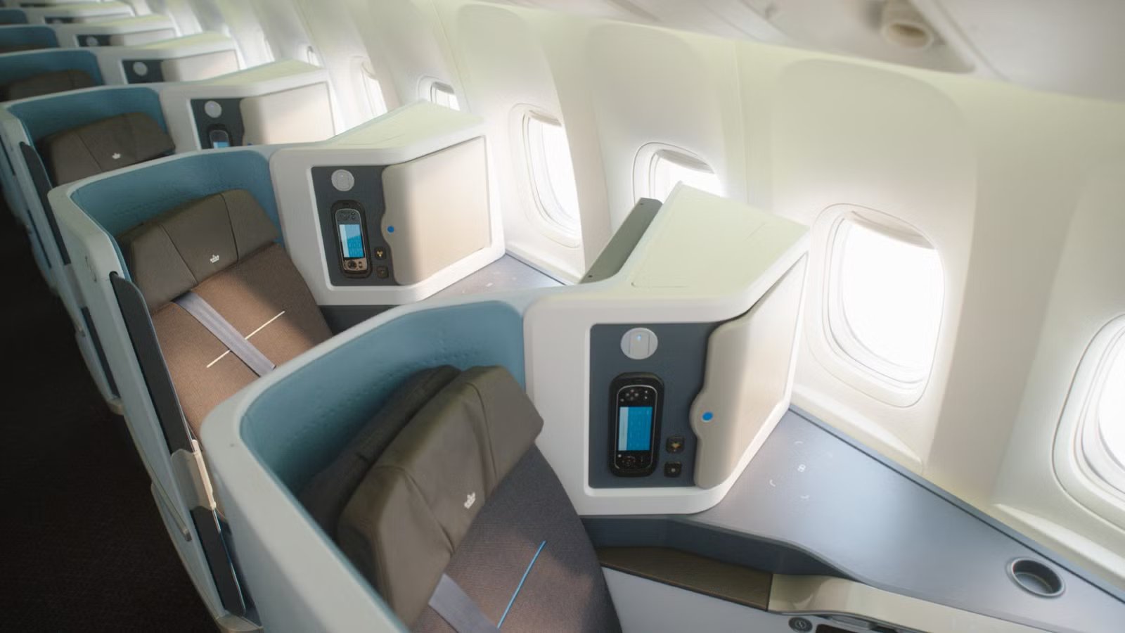 KLM’s New Airbus A350s Will Enter Service With Business Class Sealed Off