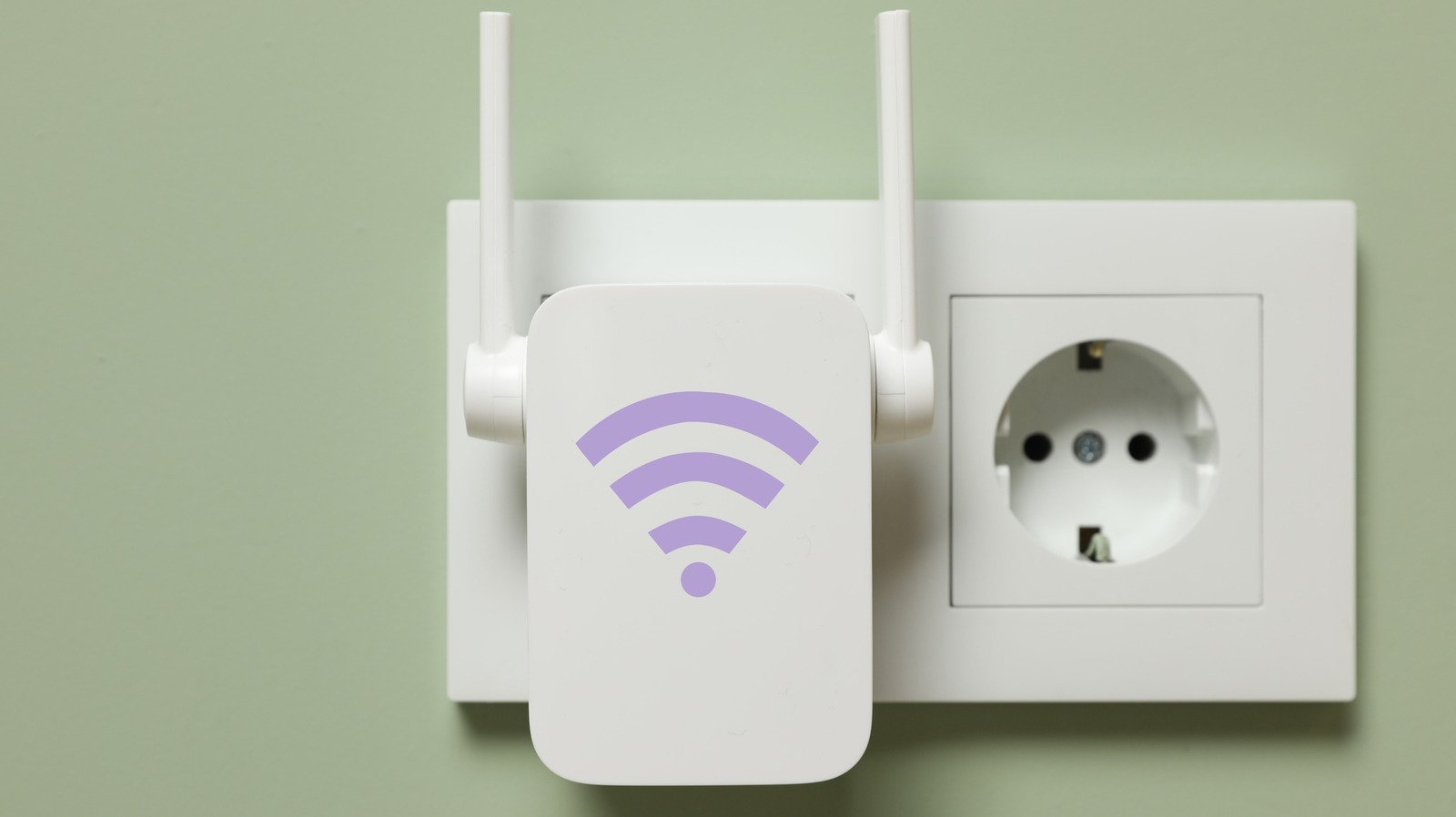 Mesh Wi-Fi Or A Range Extender? Here’s How To Know Which One You Actually Need