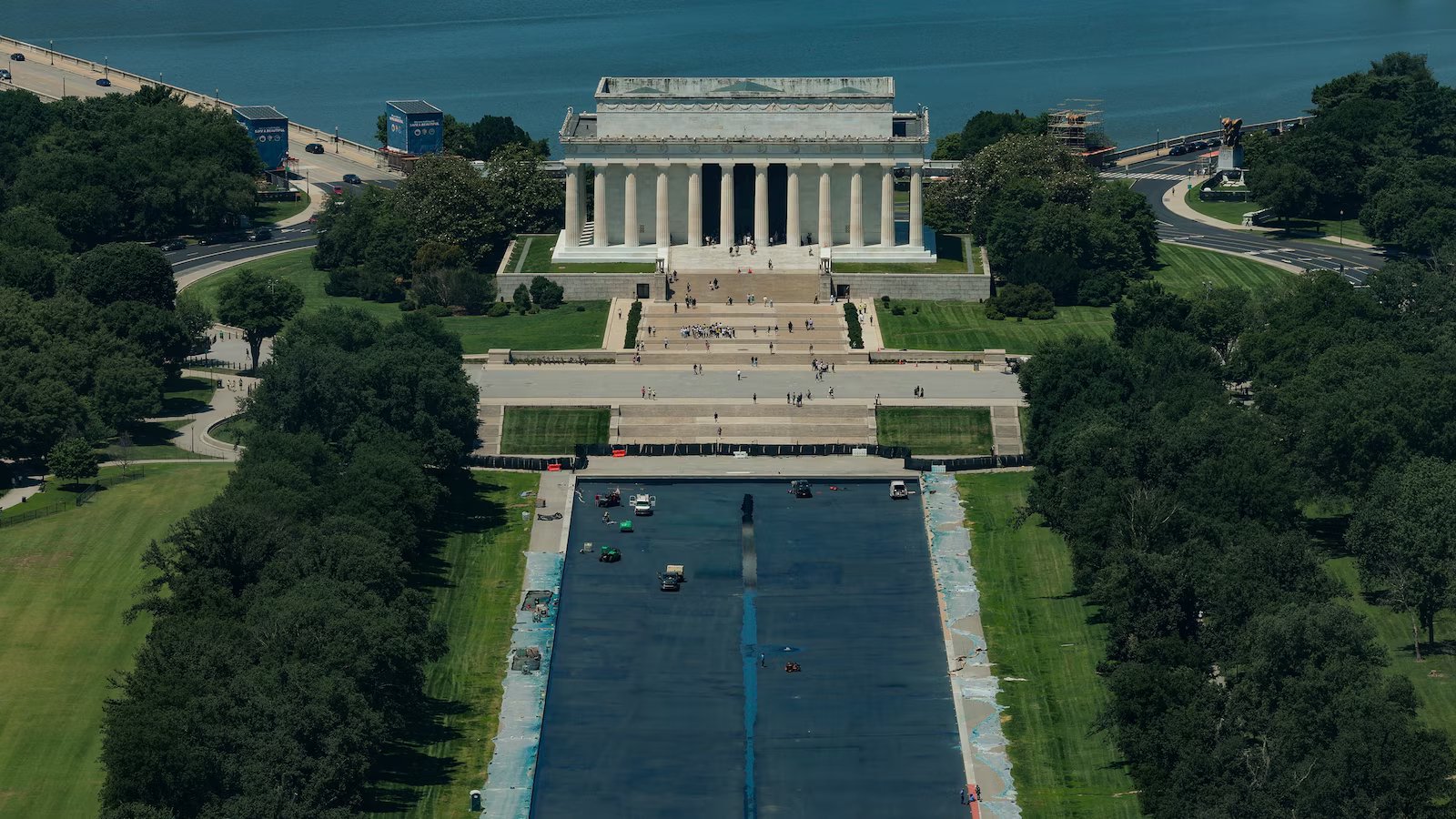 Trump announces plan to add ‘promenade’ to Lincoln Memorial