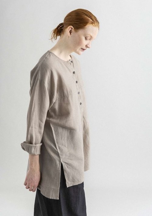 7 Easy & Breathable Linen Shirts For Warm Summer Days