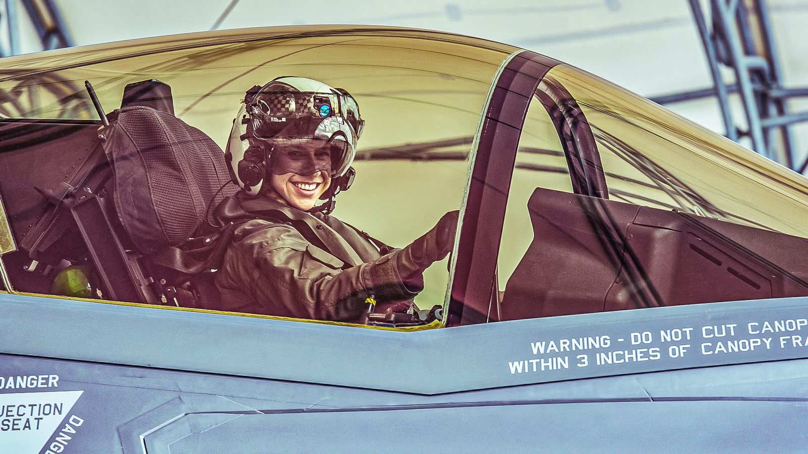How Much Money Do US Marine Corps Fighter Pilots Earn In 2026?