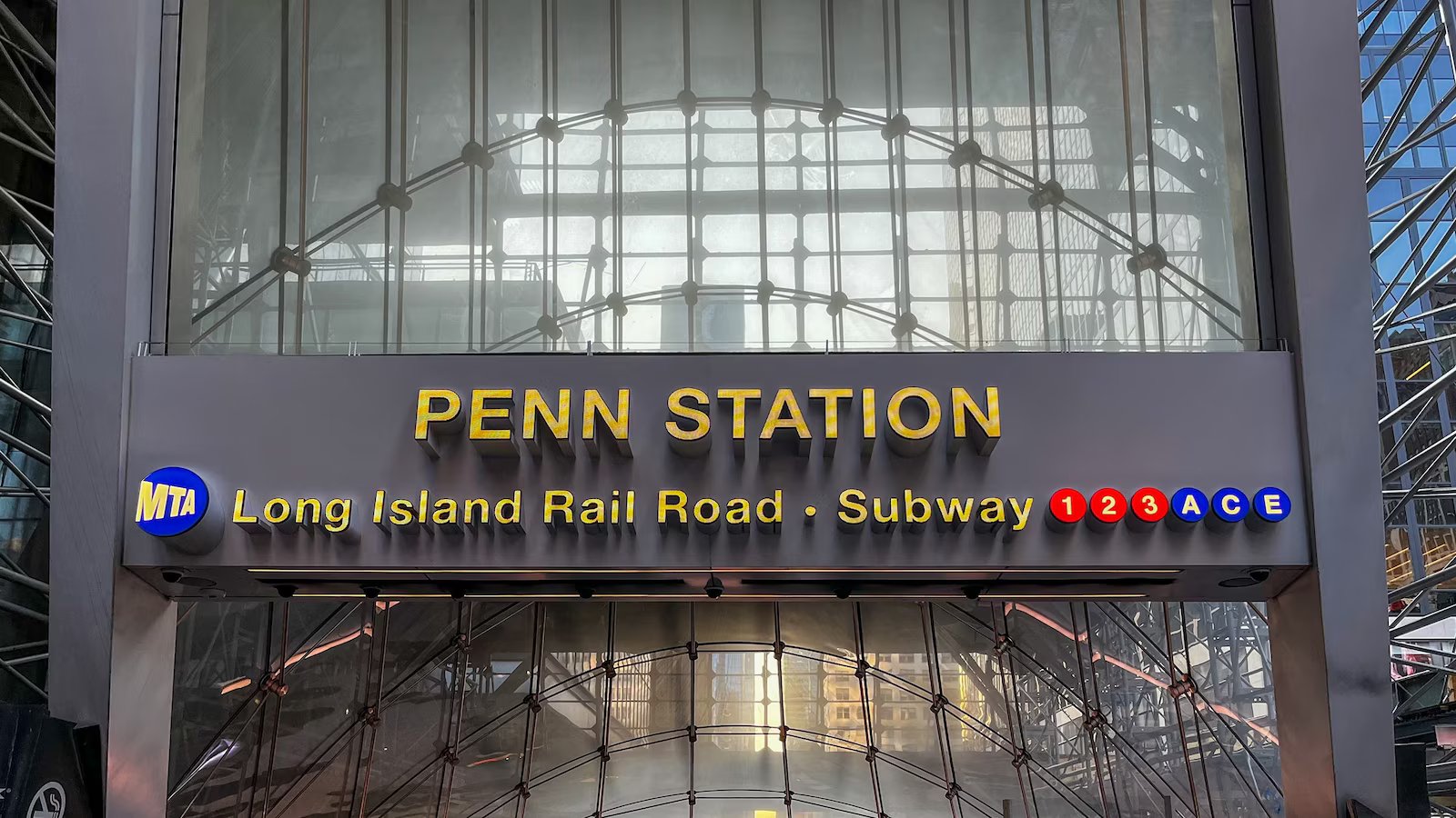 5 stabbed at New York City's Penn Station, suspect in custody: Sources