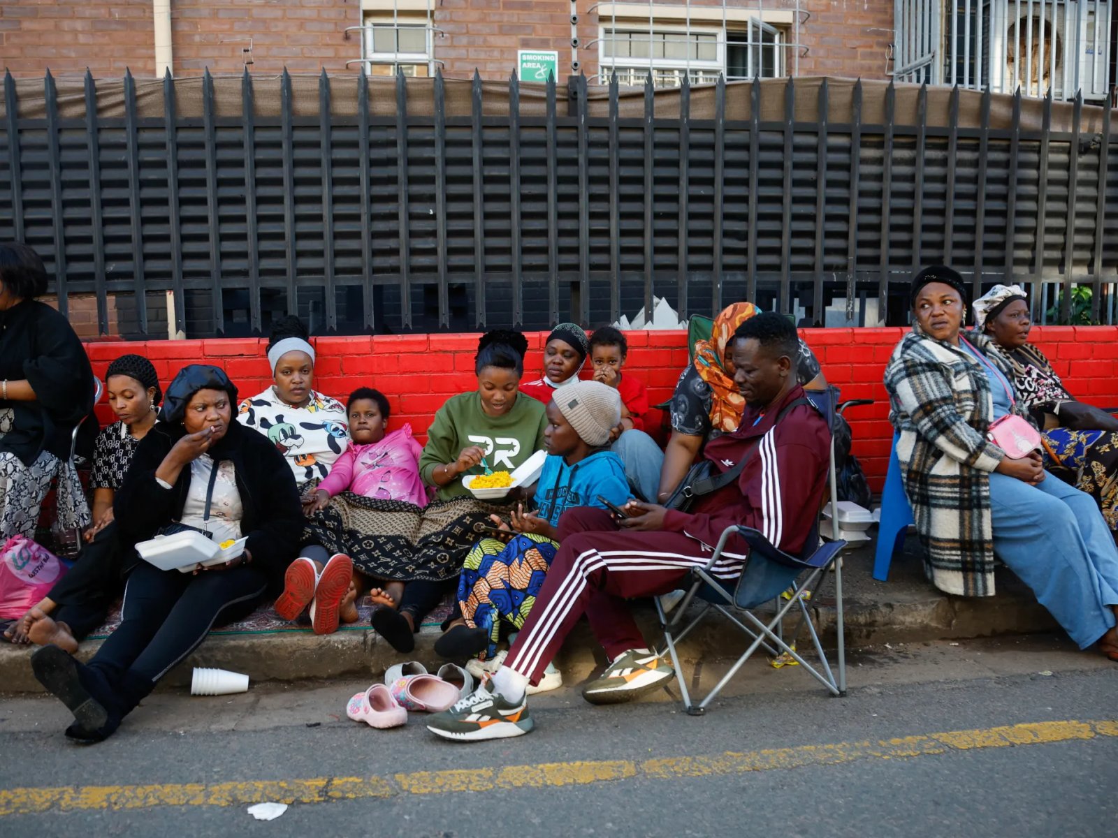 Migrants in South Africa fear violence ahead of June 30 deadline | News