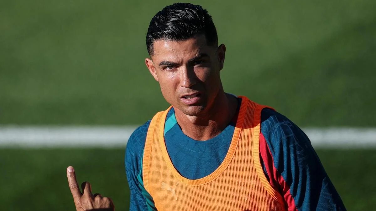Ronaldo, Messi and Ochoa lead historic age-defying 2026 World Cup rosters