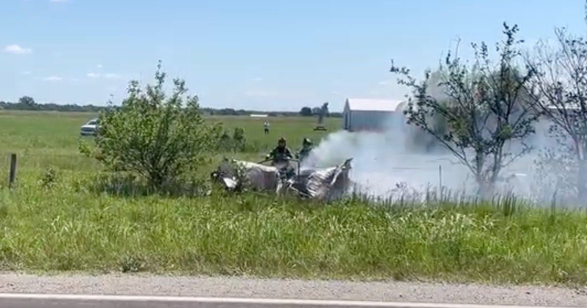 11 skydivers and pilot killed in plane crash near Kansas City