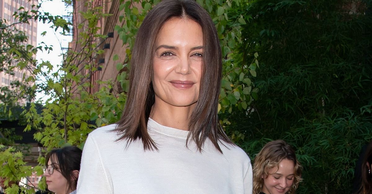 Katie Holmes Wore Jeans With This Chic French-Girl Shoe Trend