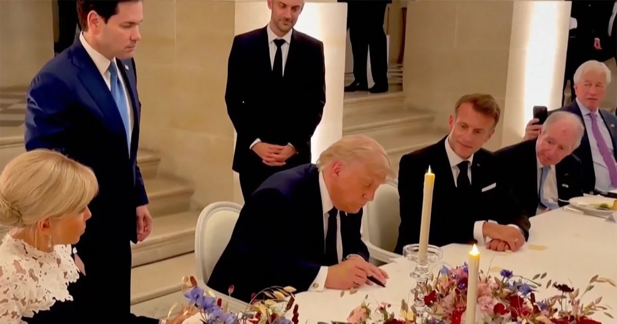 Trump signs Iran MOU at Versailles