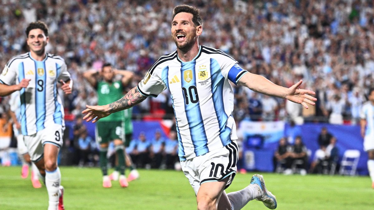 Messi ties World Cup goals record with hat trick for Argentina vs. Algeria