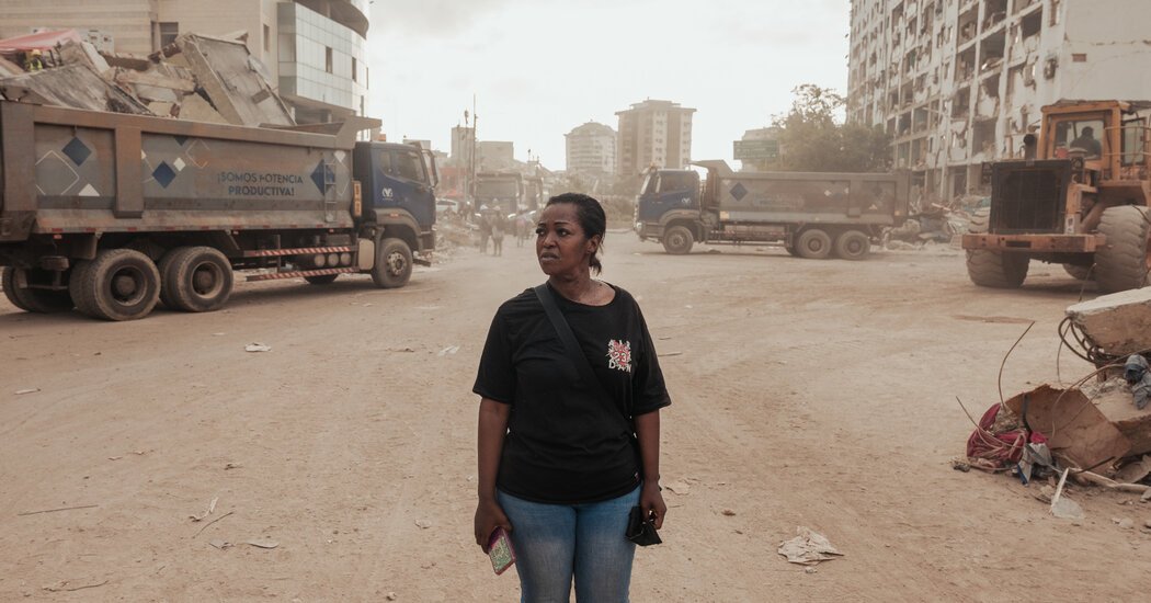Sifting Through Venezuela Earthquakes’ Rubble, and the Ashes of a Revolution