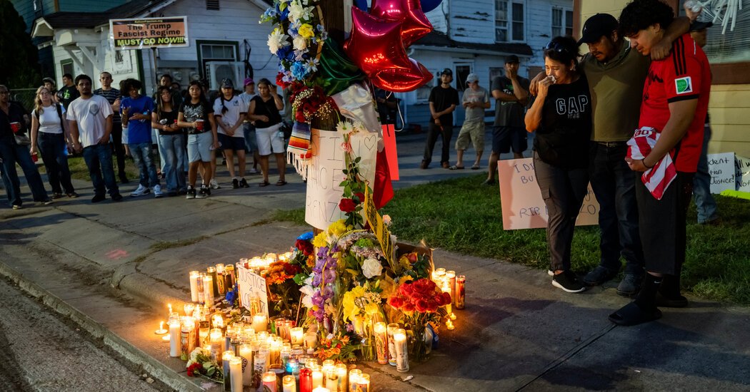 ICE Ordered to Cease Most Vehicle Stops After Fatal Shootings in Maine and Houston