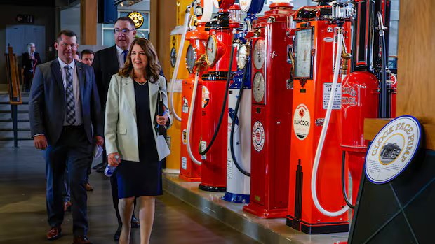 Application portal opens for $100 affordability payments for Albertans