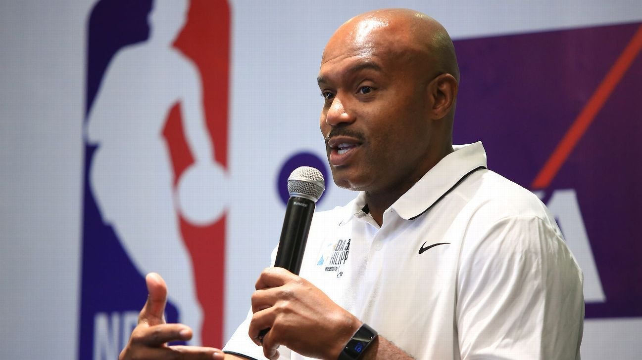 Tim Hardaway Sr.: Son can’t wear retired number after Heat deal