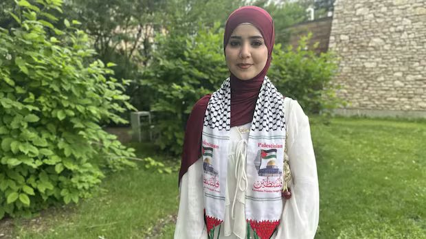 Saskatoon teen wants apology after school removed her keffiyeh-inspired scarf during grad ceremony