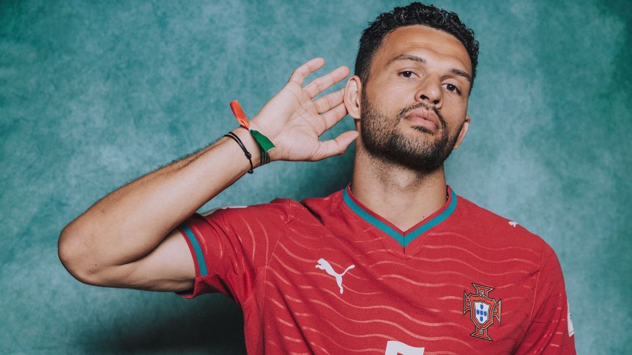 What it’s like to transfer clubs during a World Cup, and does it ever go wrong?