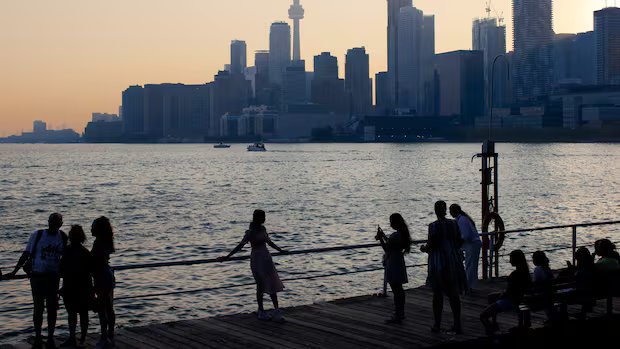 Toronto under air quality warning due to wildfire smoke after city tops sweltering 36 C
