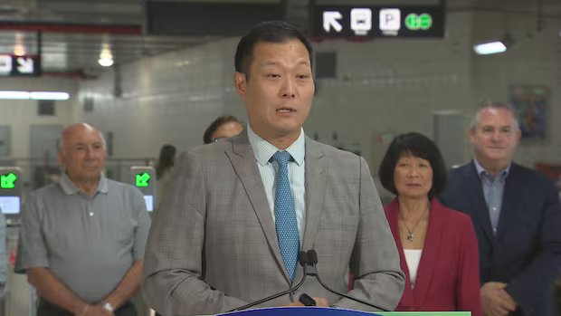 Tourism minister and Toronto MPP to repay $16K spent on hotel accommodations