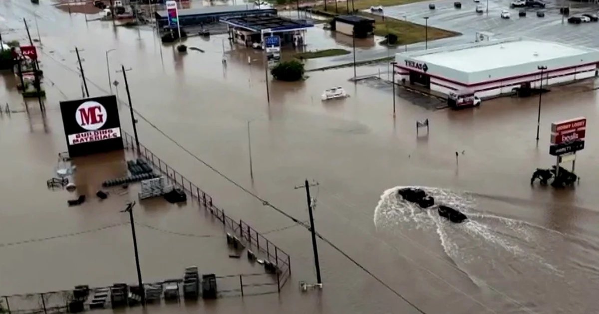 Texas Under Flood Watches; Extreme Heat Bakes Northeast