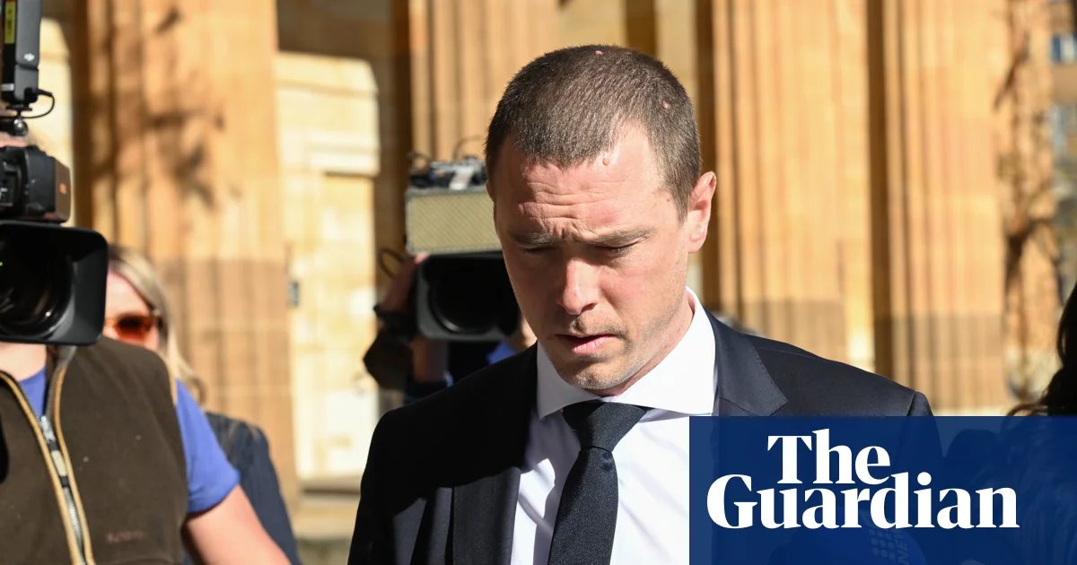 Cyclist Rohan Dennis pleads guilty to driving with suspended licence after crash that killed wife | South Australia