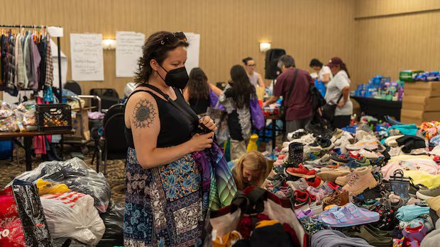 Thunder Bay residents come together to support wildfire evacuees with toy drive, donation drop-offs