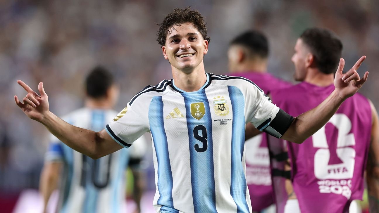 Transfer rumors, news: Barcelona set deadline for Argentina’s Álvarez; Spain’s Rodri wants Real Madrid