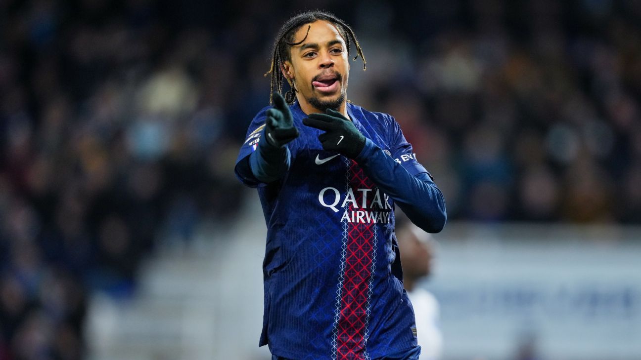 Transfer rumors, news: Liverpool leading race for PSG’s Barcola