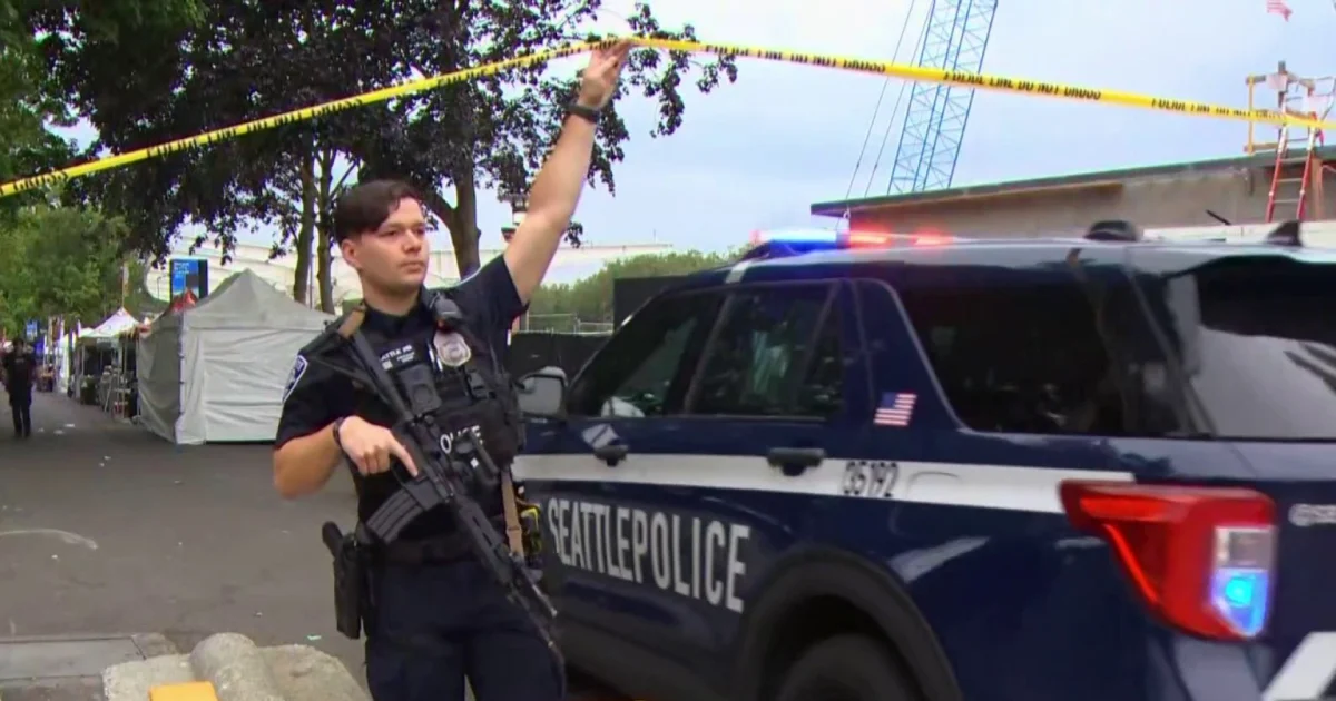 Manhunt for suspect in deadly shootout at Seattle food festival