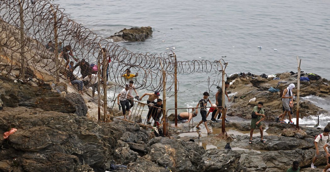 Live Updates: Spanish Leader Rushes to Ceuta After Thousands of Migrants Burst Into Territory