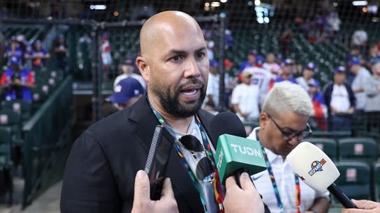Hall Of Fame Outfielder ‘Favorite’ For Mets Manager Job According To Insider