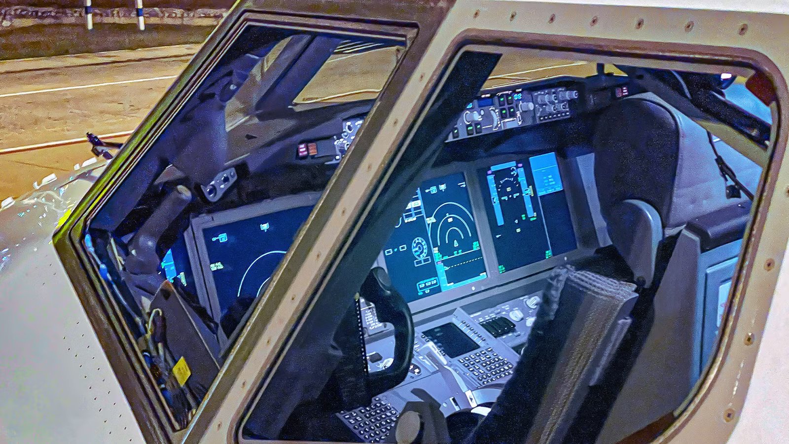 Here’s How 2 Pilots Can Quietly Fly Out Of ATC Range Without Noticing