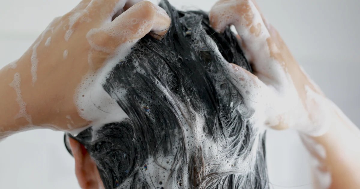 6 Best Pregnancy-Safe Shampoos to Use While Expecting