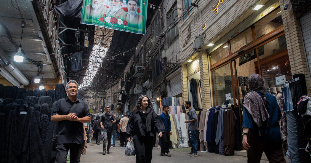 Iran War Live Updates: Netanyahu Says He Will Meet With Trump, as U.S.-Iran Strikes Continue