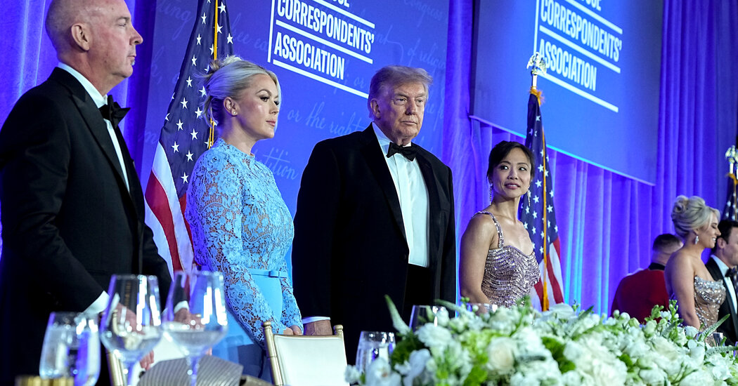 At Correspondents’ Dinner, a Rambling Trump Hurls Insults