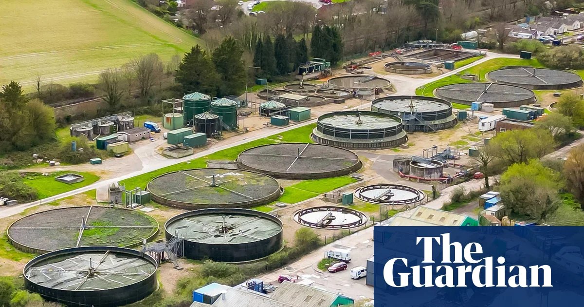 Wessex Water chief pockets above-inflation pay rise despite bonus ban over sewage spills | Executive pay and bonuses