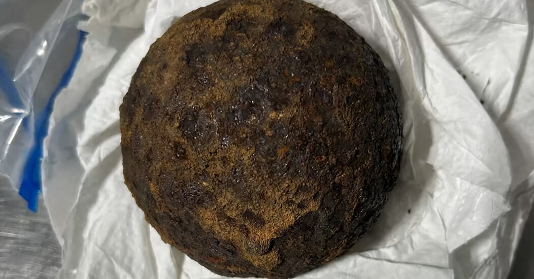 T.S.A. Finds 5 Civil War Cannonballs in Passenger’s Luggage in Alabama