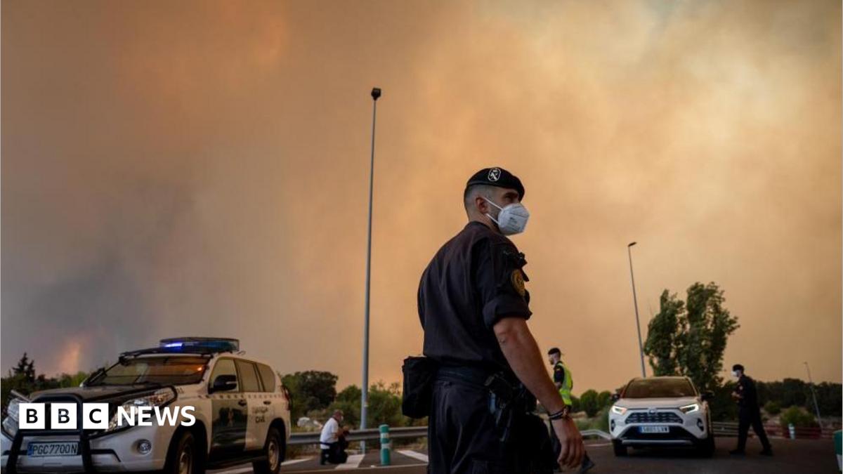 Firefighters battle Madrid blaze, as thousands evacuated in France and Spain