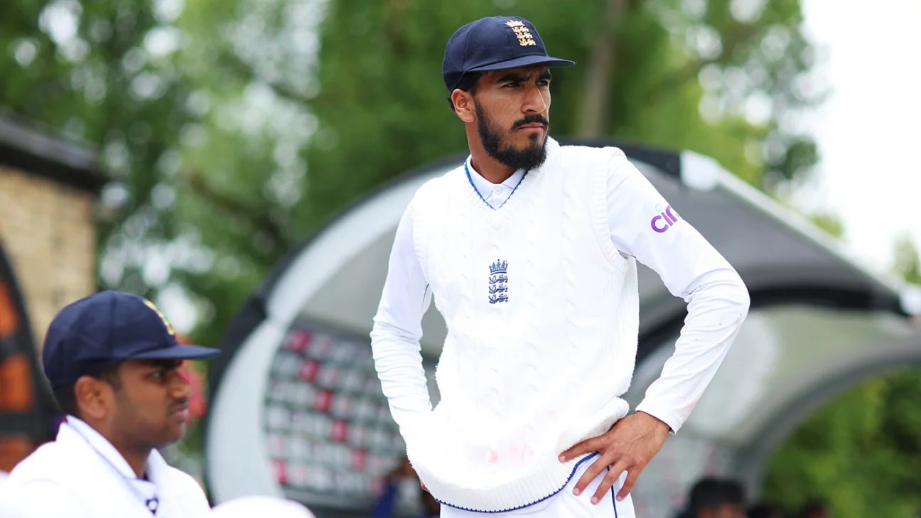 Rothesay County Championship – Hamza Shaikh rejects Warwickshire contract to join Leicestershire