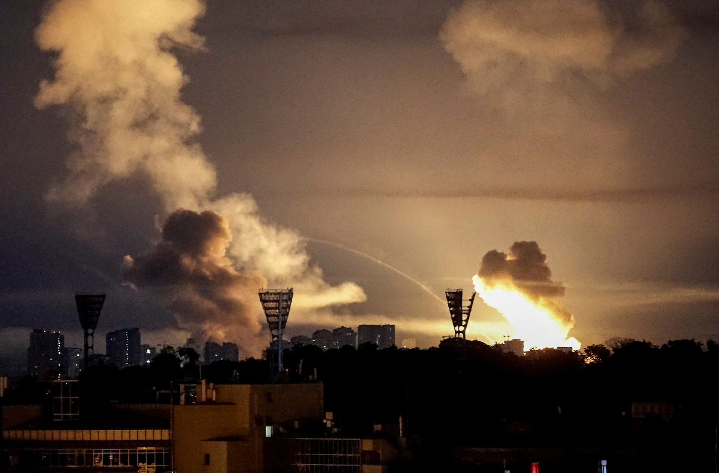 Russia rocks Kyiv with massive missile, drone attack