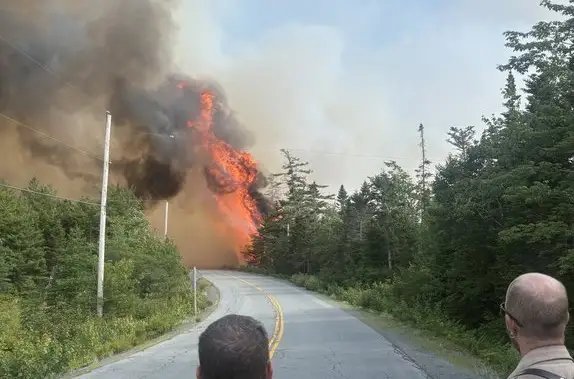 Mooseland Road fire northeast of Halifax continues to be held – Halifax