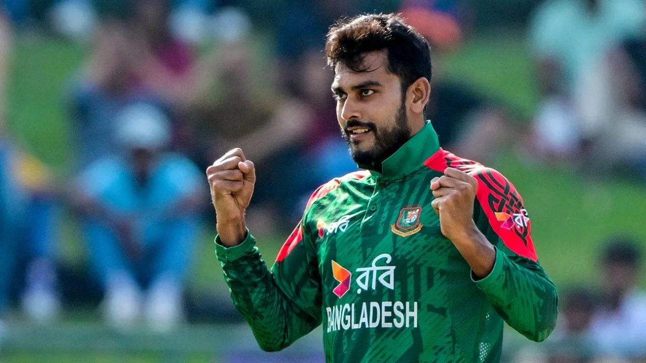 Bangladesh bowl against Zimbabwe under slightly overcast skies
