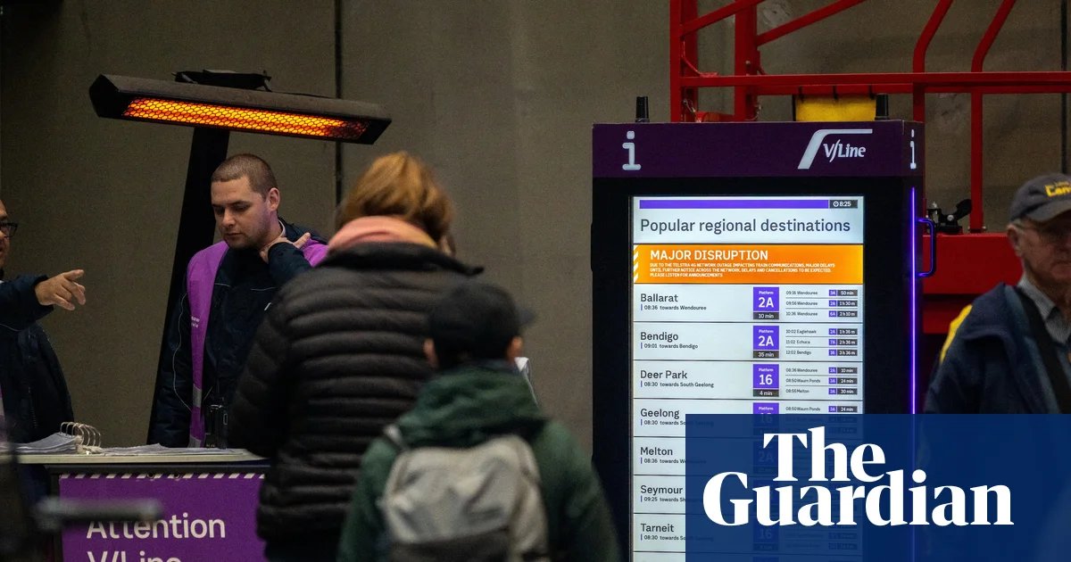 Telstra outage: Telco apologises for major time-keeping issue that hit mobiles, trains and triple-zero calls | Telstra